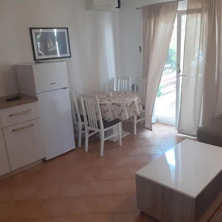 Apartmani Miletic 耶尔萨 外观 照片