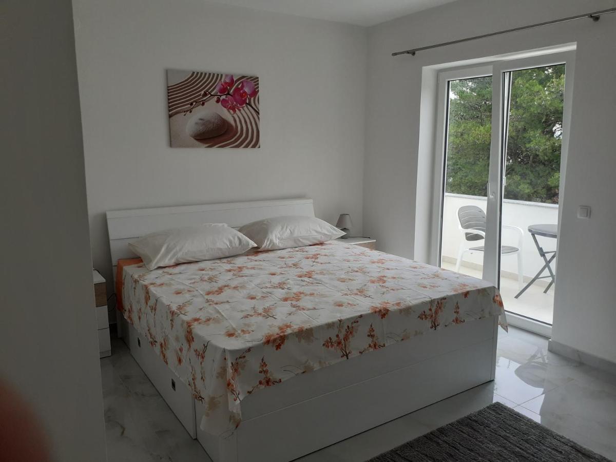 Apartmani Miletic 耶尔萨 外观 照片