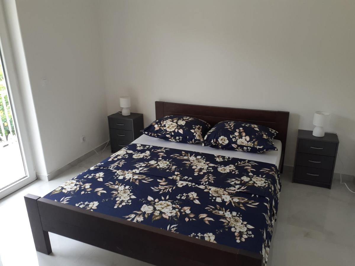 Apartmani Miletic 耶尔萨 外观 照片