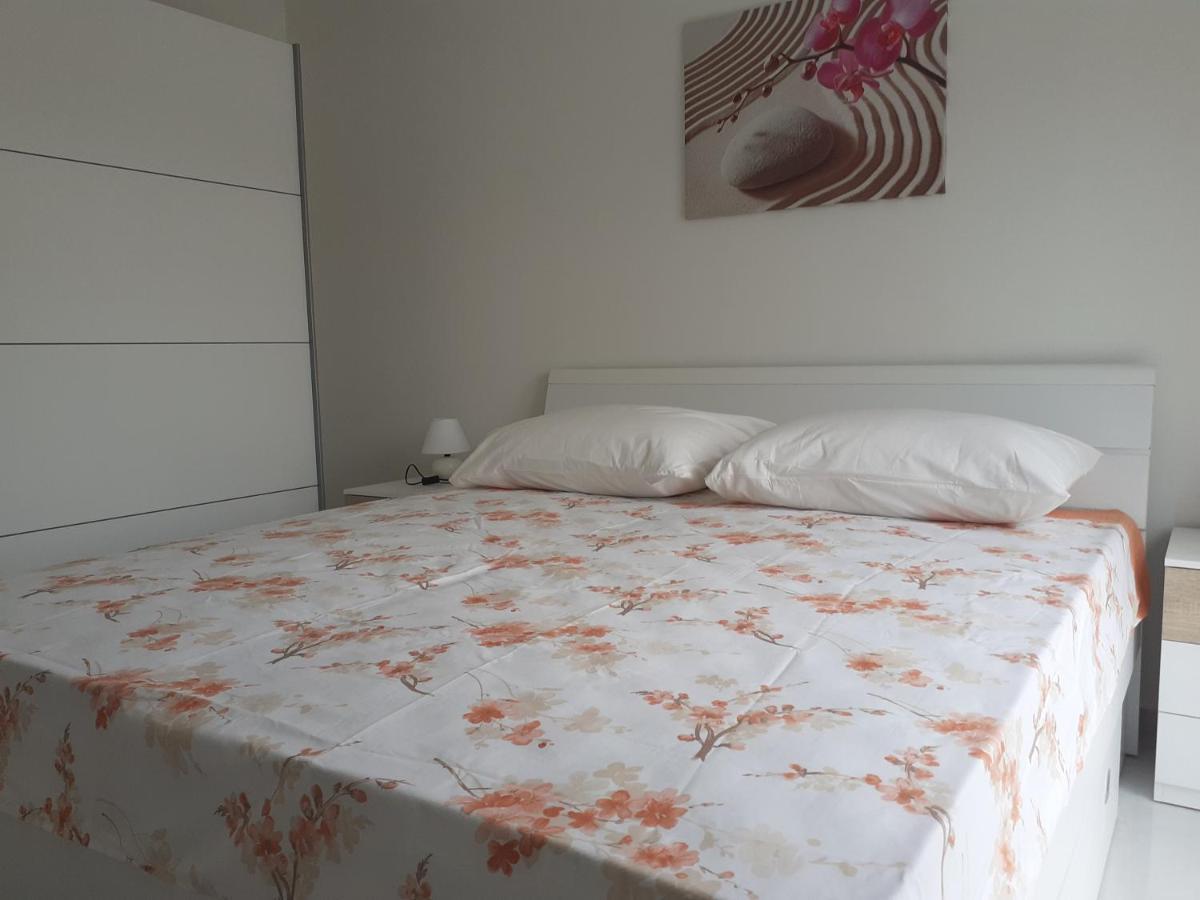 Apartmani Miletic 耶尔萨 外观 照片
