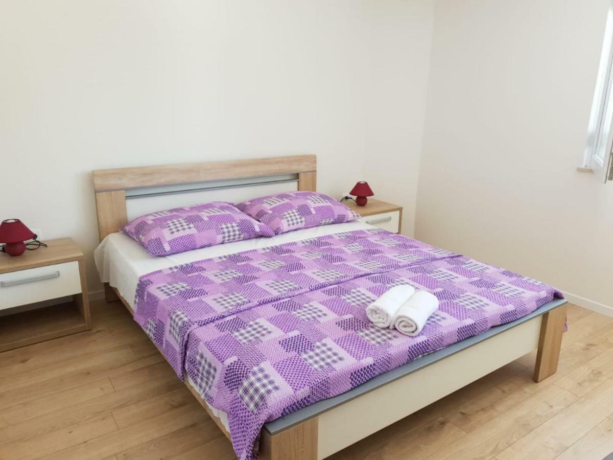 Apartmani Miletic 耶尔萨 外观 照片