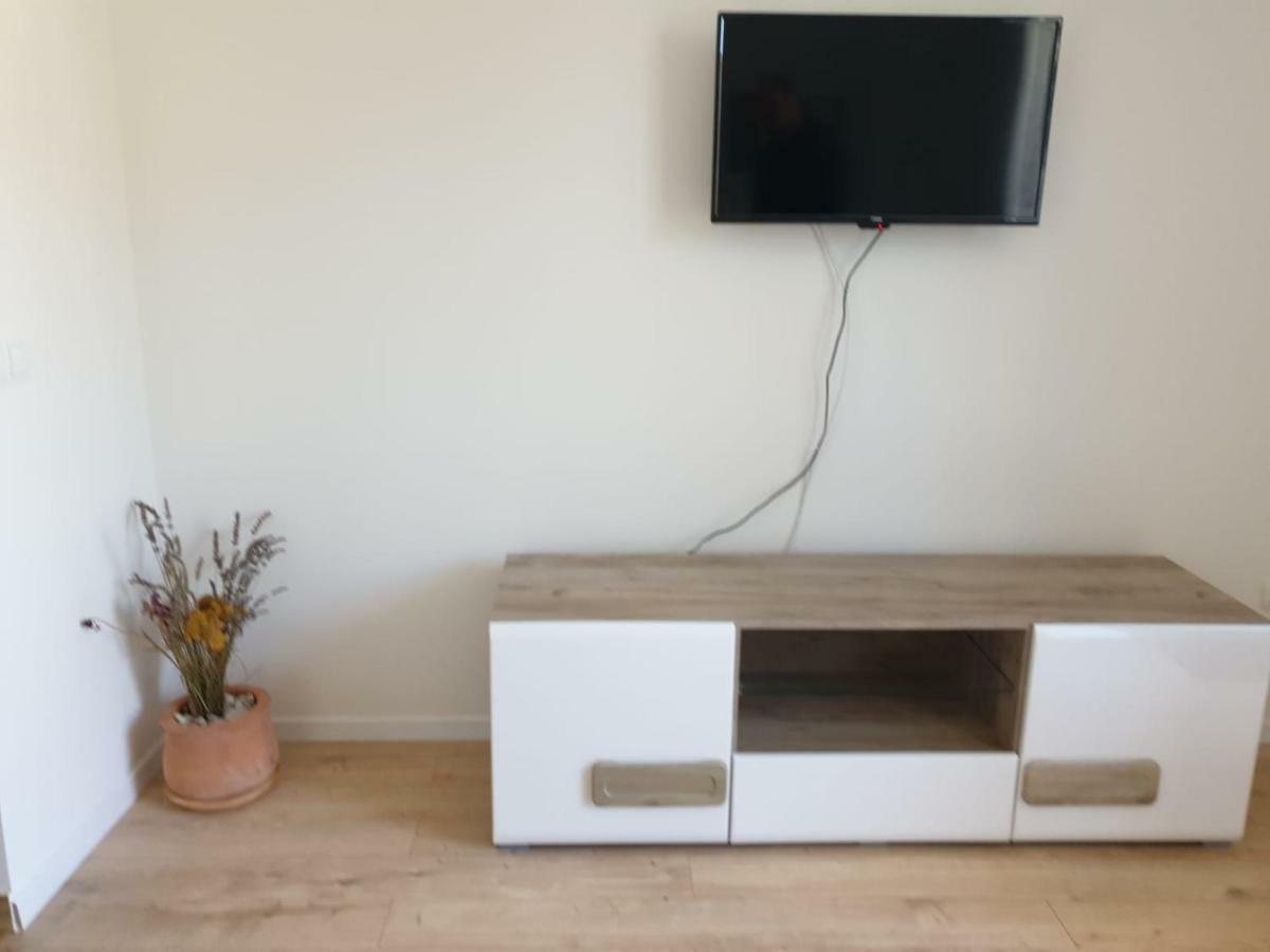 Apartmani Miletic 耶尔萨 外观 照片